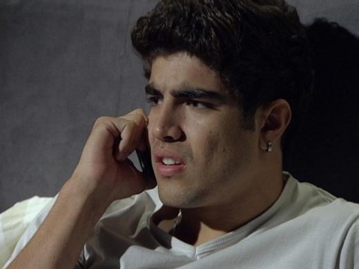Antenor (Caio Castro) vai ouvir pelo telefone que o verdadeiro segredo de Tereza Cristina (Christiane Torloni) é outro
