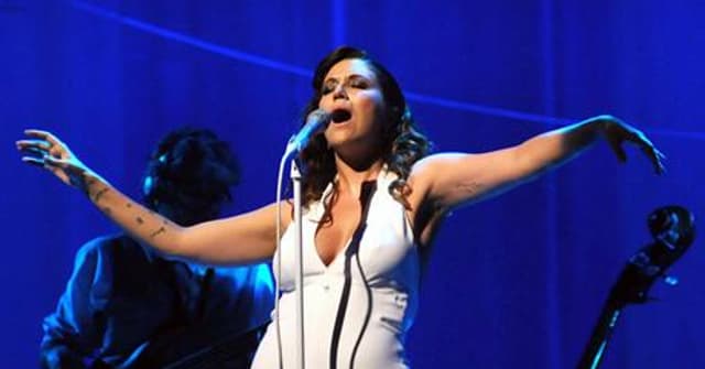Maria Rita brilhou em pré-estreia da turnê 'Viva Elis', uma série de shows que vai homenagear sua mãe, Elis Regina
