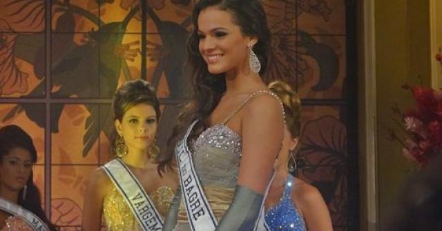 Miss Belezinha (Bruna Marquezine) em Aquele Beijo (Foto: TV Globo/ Aquele Beijo)