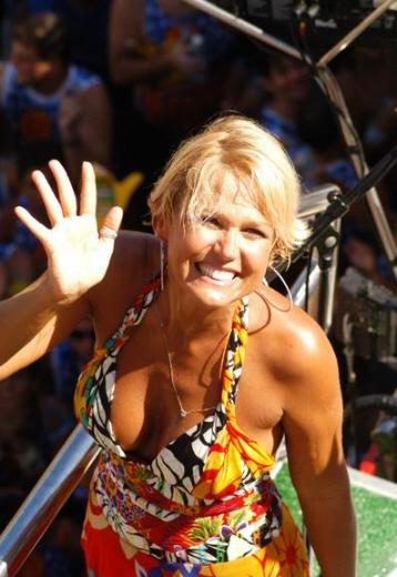 Álbum de fotos de Xuxa Meneghel no Facebook