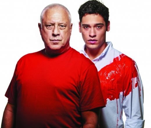 Antonio Fagundes e o filho, Bruno Fagundes, na peça Vermelho