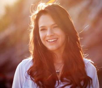 A biografia de Bruna Marquezine