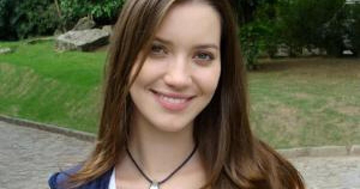 Confira a biografia de Nathalia Dill
