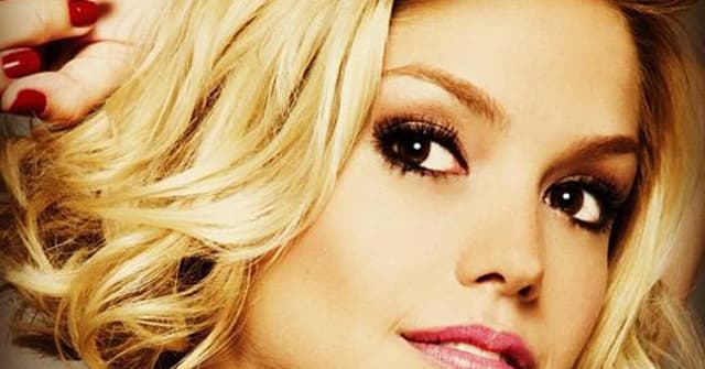 Viu a foto de Thaís Fersoza Marilyn Monroe? Loira divulgou imagem no Twitter e suspirou: 'domingo gostoso'