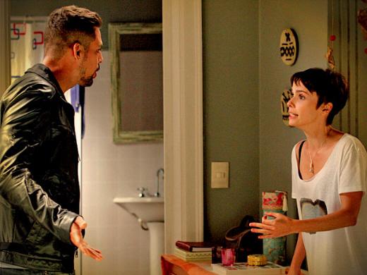 Finalmente Nina (Débora Falabella) vai contar toda a verdade para Jorginho (Cauã Reymond) nos próximos capítulos
