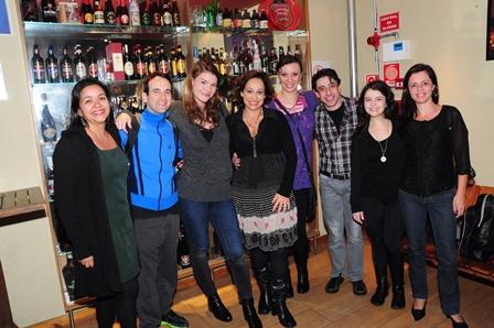 Elenco de Os Libertinos curte Guten Bier