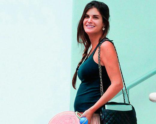 Carol Francischini grávida