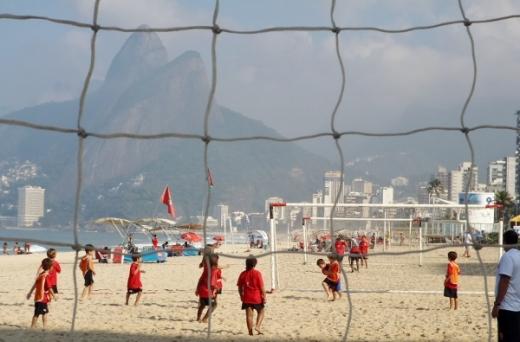 Praia de Ipanema é cartão postal do Rio de Janeiro