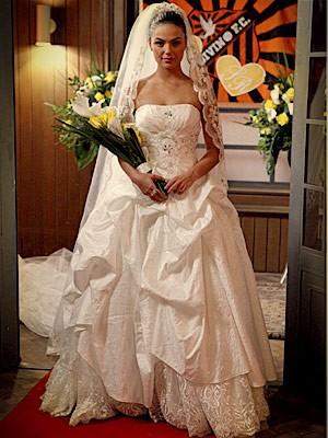 Suelen Isis Valverde casamento Avenida Brasil vestido de noiva