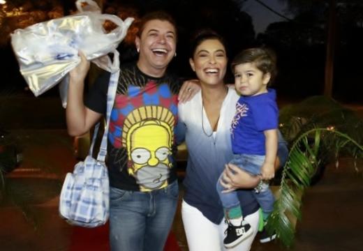 Juliana, Pedro e David Brazil, amigo da atriz no aniversário do filho da Carolina Dieckmann.