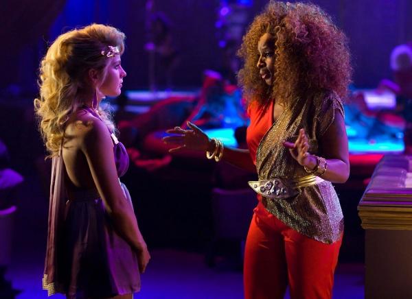 Imagem do musical 'Rock of Ages'.