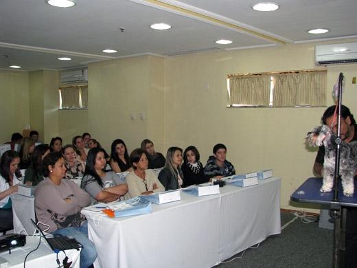 Profissionais da área pet assistem curso de Sergio Vallasanti