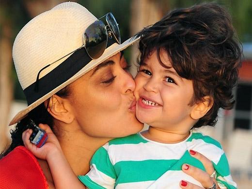 A atriz Juliana Paes espera o segundo filho, mas ainda não assumiu a gravidez