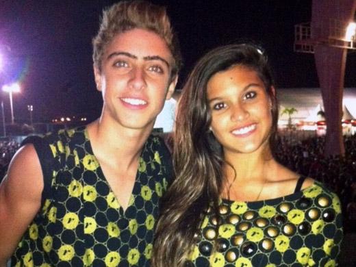 Giulia Costa, filha de Flávia Alessandra e Marcos Paulo, aparece com namorado