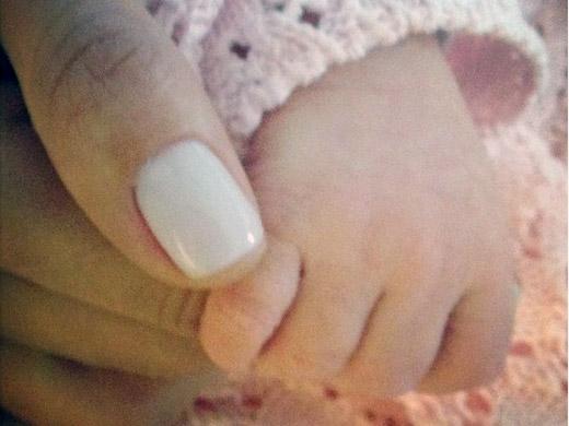 Vera Viel, casada com Rodrigo Faro, deu à luz a sua terceira filha chamada Helena