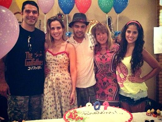 Camilla Camargo faz festa de aniversário para Wanessa Camargo e reúne a família em foto