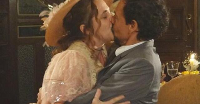 Cena romântica ganha destaque na novela das seis da Rede Globo