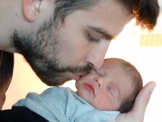 Gerard Piqué e seu filho Milan