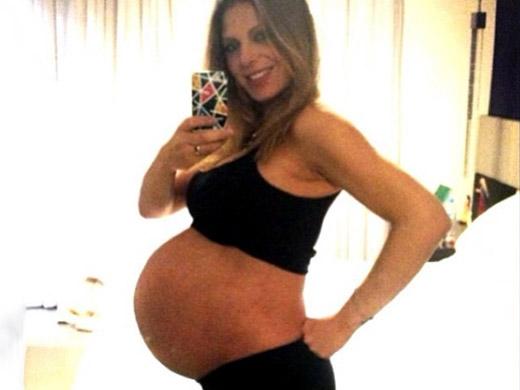 Sheila Mello grávida de 40 semanas e 3 dias