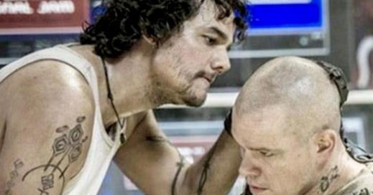 Wagner Moura e Matt Damon no filme Elysium