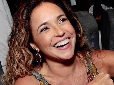 Apresentamos a biografia de uma das cantoras mais famosas do país; maior Live do Brasil foi dela, sabia?