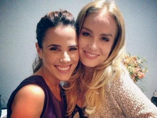 Wanessa Camargo troca fraldas na companhia de Angélica em evento para mamães