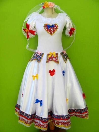 Festa Junina tem noiva na quadrilha