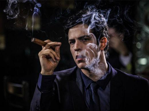 Mateus Solano é o vilão da novela Amor à Vida, na TV Globo