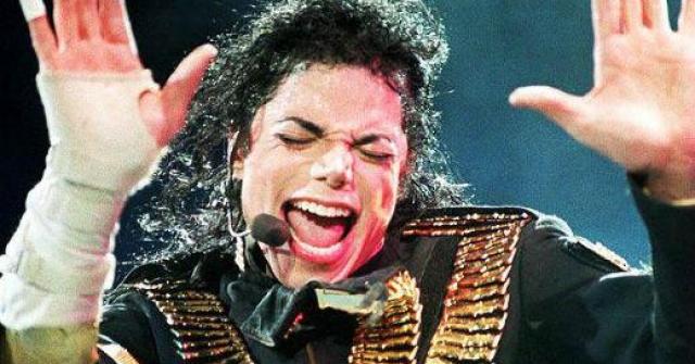 Michael Jackson Rei do Pop quatro anos