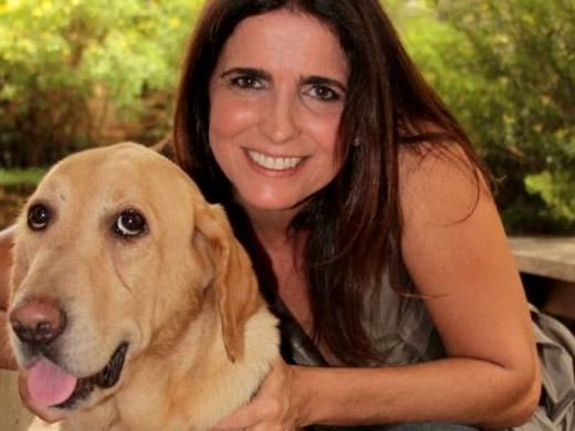 Malu Mader e seu cachorro labrador
