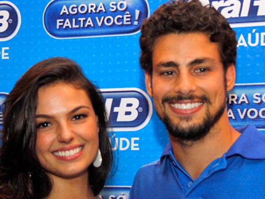 Segundo informações de site da Globo, Isis Valverde e Cauã Reymond viveram romance
