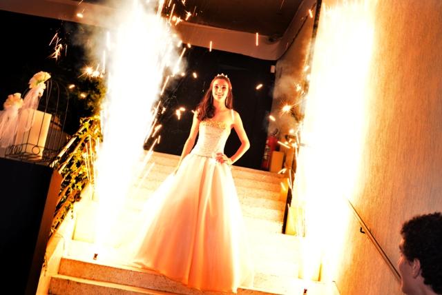Gilberto Freitas fotografa Festa de 15 anos da Carolina Sawaya em São José dos Campos - SP