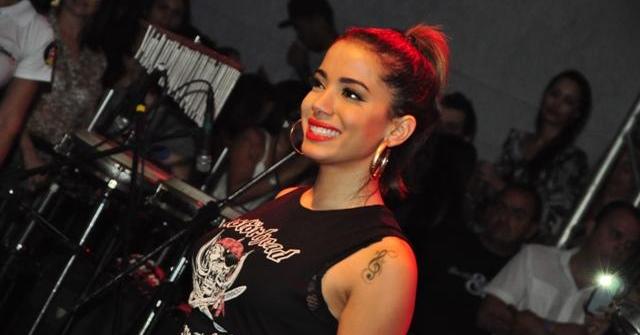 Anitta canta e dança para fãs do Vale do Paraíba - SP (Foto: Gilberto Freitas / OsPaparazzi)
