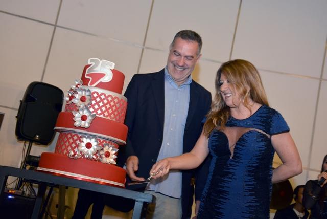 Carmem e Bruno Alvim comemoram 25 anos do Grupo Teaser