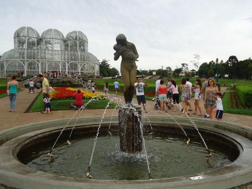 Conheça os maravilhosos parques de Curitiba, os museus e um pouco da história do Paraná