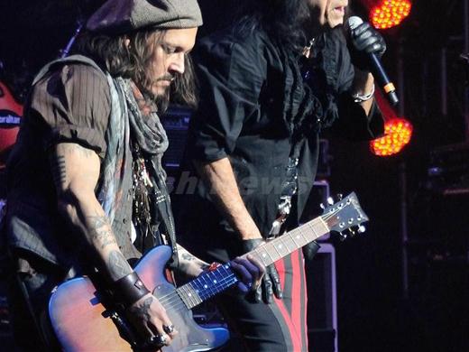 Johnny Depp guitarra tocando show Rock in Rio 2015