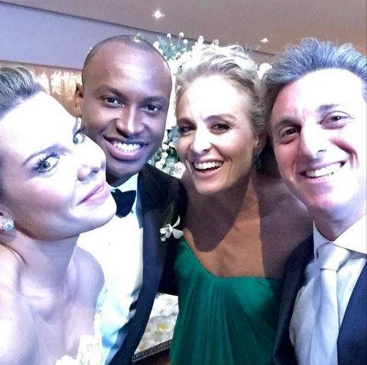 Casamento de Thiaguinho e Fernanda Souza: famosos fazem a festa
