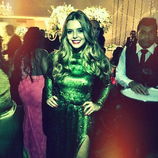 Casamento de Thiaguinho e Fernanda Souza: famosos fazem a festa
