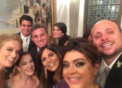 Casamento de Thiaguinho e Fernanda Souza: famosos fazem a festa
