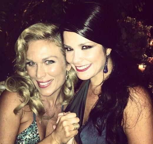 Casamento de Thiaguinho e Fernanda Souza: famosos fazem a festa
