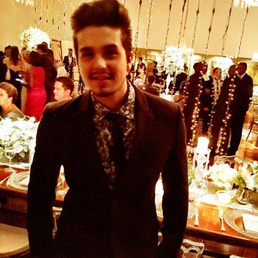 Casamento de Thiaguinho e Fernanda Souza: famosos fazem a festa