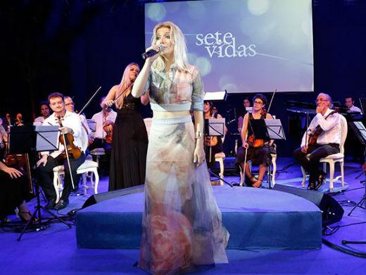 Namorados? Apenas uma ficada! Cantora Luiza Possi fala sobre beijos com o cantor Fiuk