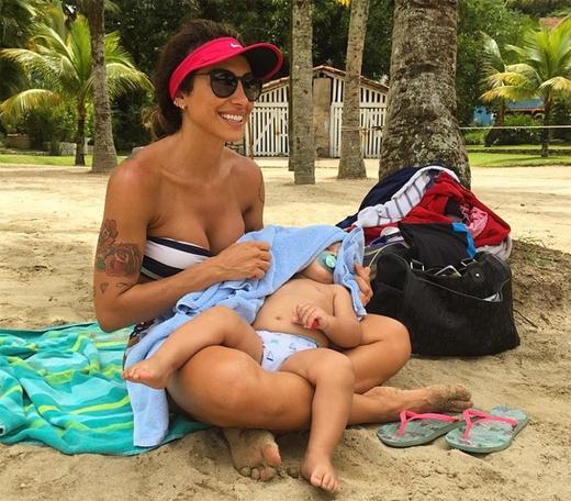 Jaque Khury e o filho Gael