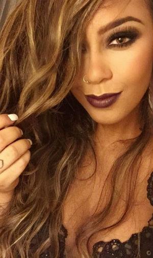Rafaella Santos vestido maquiagem irmã do Neymar