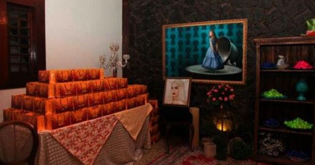 Crítico de moda e design destaca tema de aniversário Alice no País das Maravilhas em festa famosa