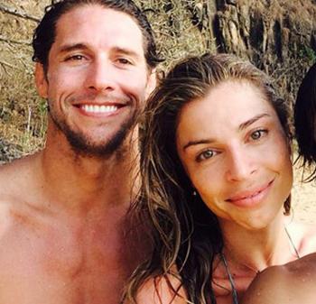 Flávio Canto e Grazi Massafera namorando na praia