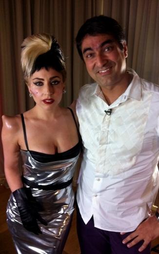 Fotos com momentos da carreira de Zeca Camargo