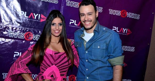 Thais e Vinicius cantam Só Que Não na Estância Nativa Sertaneja (Foto: Gilberto Freitas / OsPaparazzi)