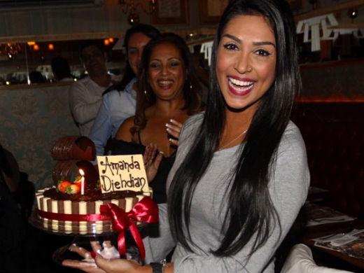 Amanda Djehdian BBB 15 festa de aniversário