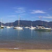 Passeio de lancha em Ilhabela
